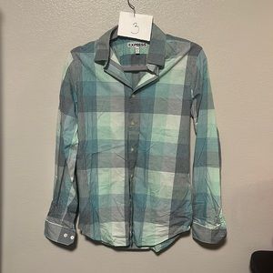 Mens dress shirt used but in great condition